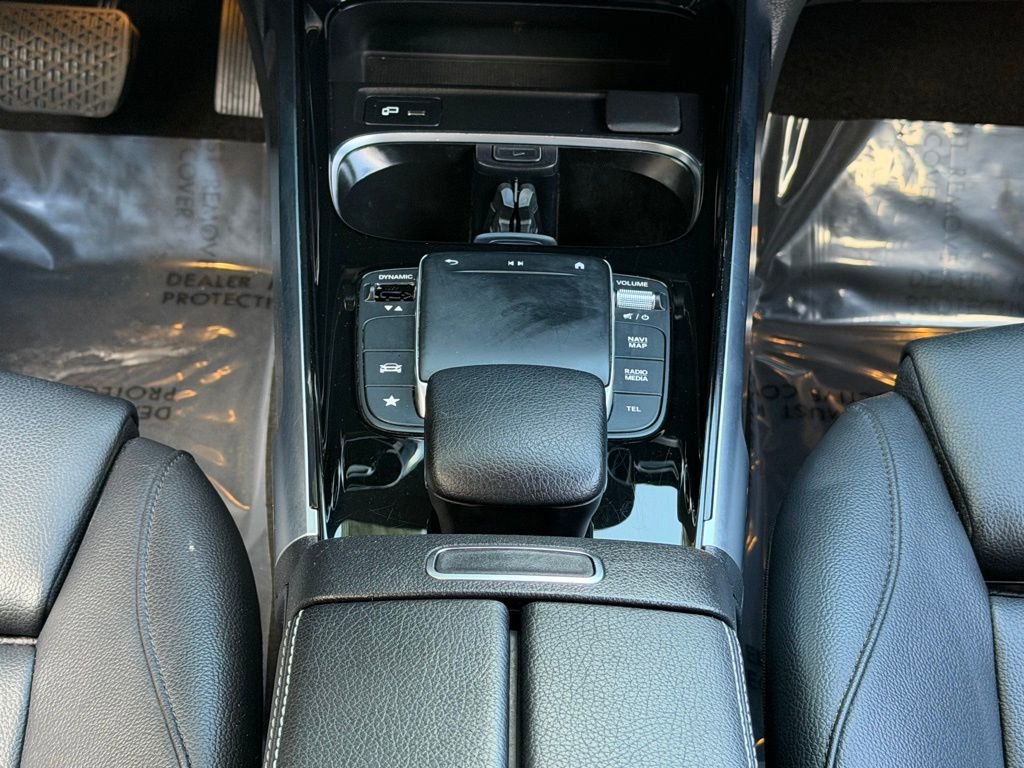 Used 2023 Mercedes-Benz GLB 250 w/ Premium Package image 47