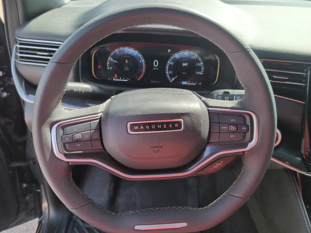 Used 2023 Jeep Wagoneer 4WD image 15