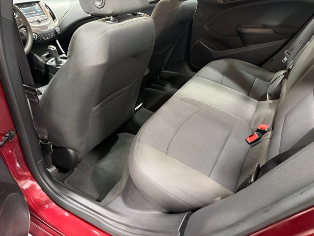 Used 2016 Chevrolet Cruze LT w/ Convenience Package FWD image 27