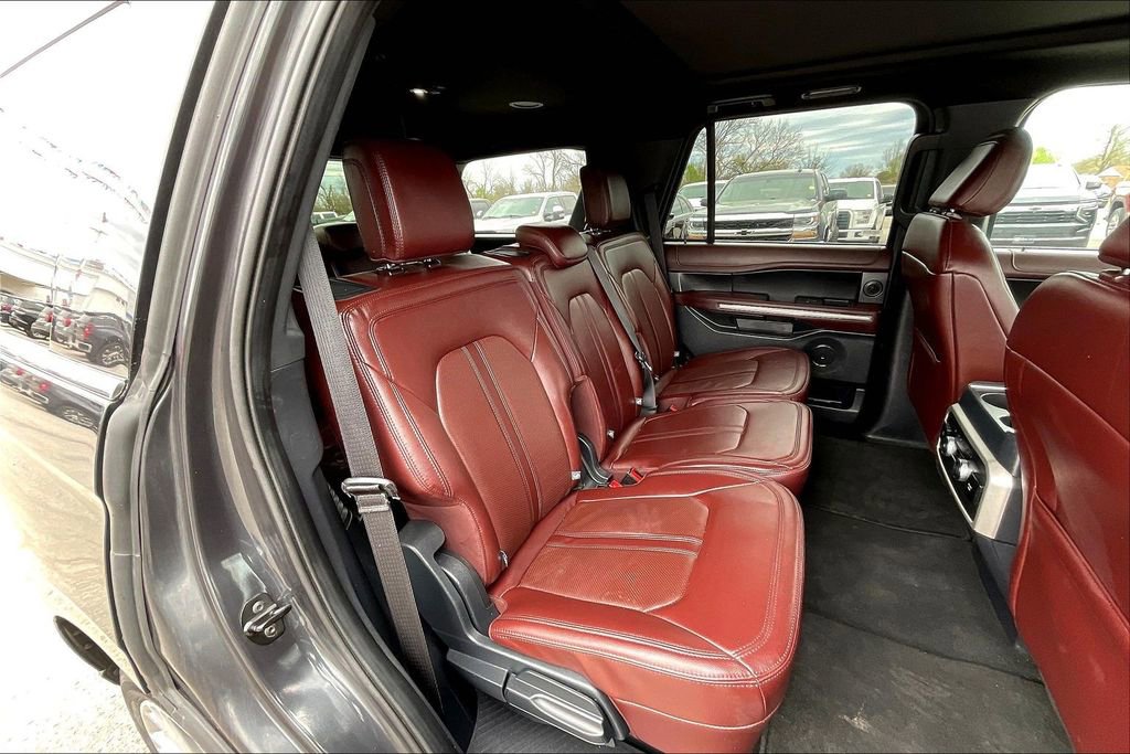 Used 2024 Ford Expedition Limited image 29