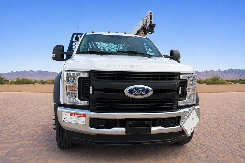 Used 2019 Ford F550 4x4 Regular Cab Super Duty image 2
