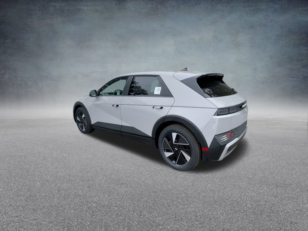 New 2025 Hyundai Ioniq 5 SE image 16