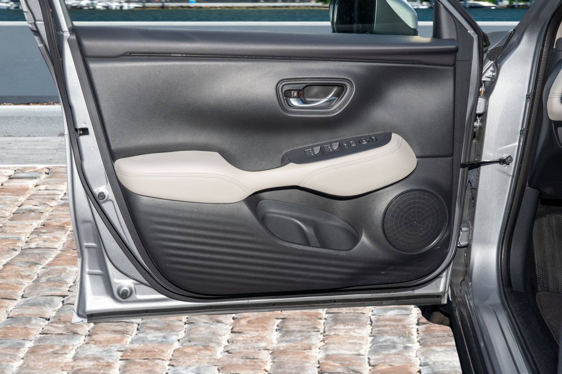 Certified 2023 Honda HR-V LX image 11