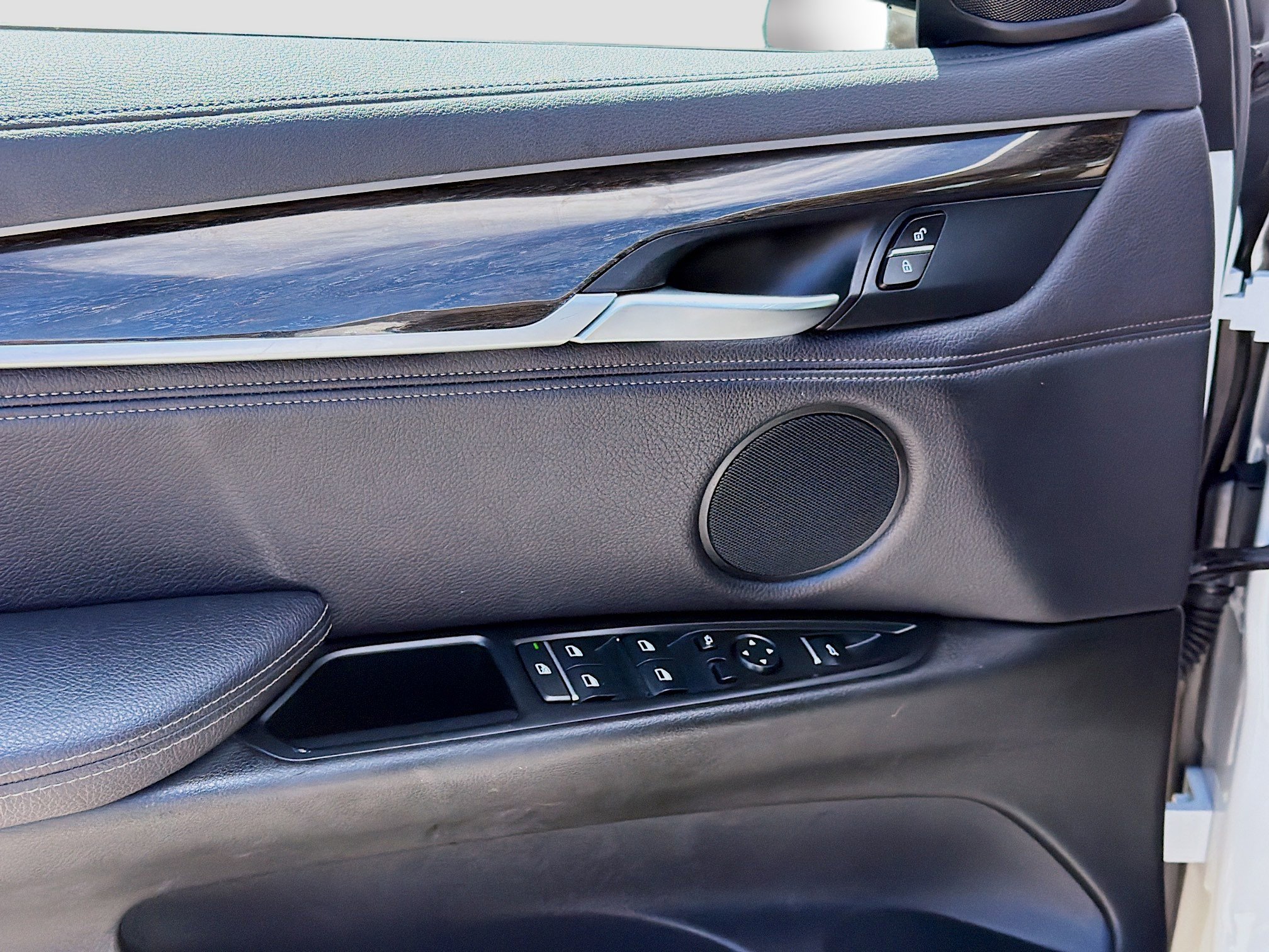 Used 2019 BMW X6 xDrive35i image 17