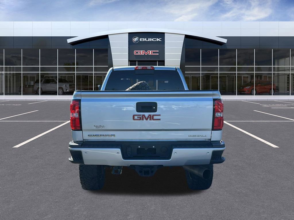 Used 2018 GMC Sierra 2500 Denali w/ Duramax Plus Package image 4