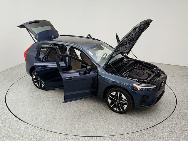New 2026 Volvo XC60 B5 Plus w/ Climate Package image 35