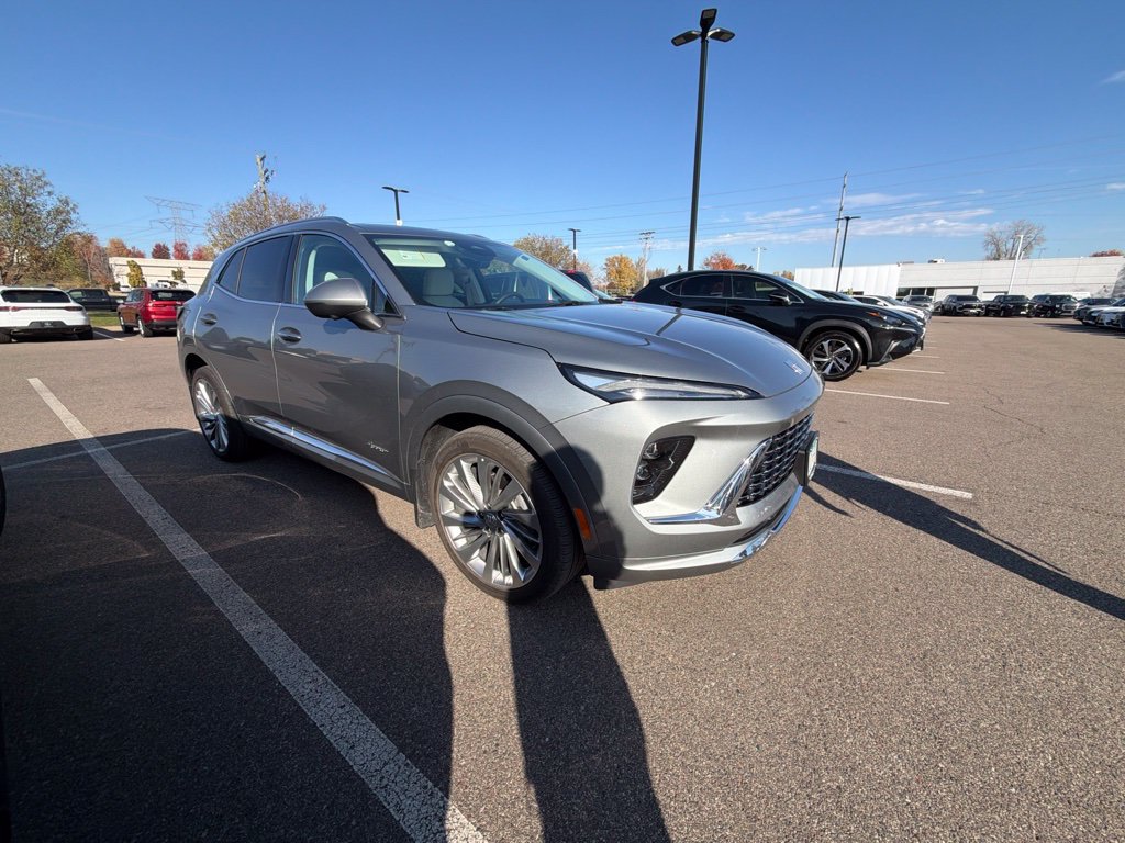 Used 2024 Buick Envision Avenir AWD/4WD image 15