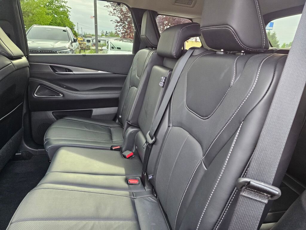 Used 2024 INFINITI QX60 Luxe w/ Performance Audio Package AWD/4WD image 22