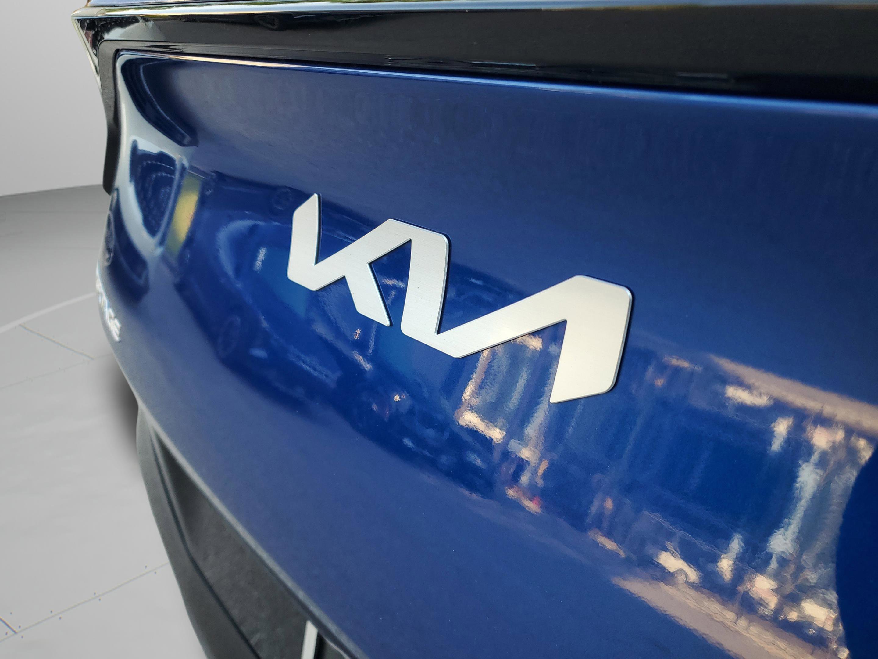 Used 2025 Kia Sportage SX image 30