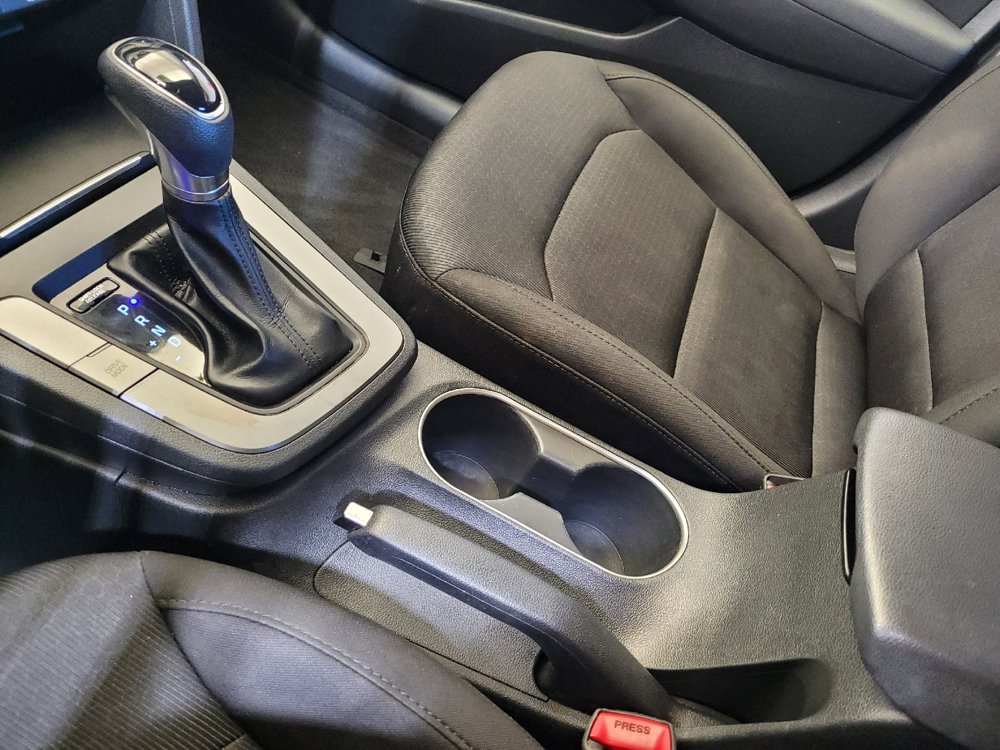 Used 2018 Hyundai Elantra SEL FWD image 26