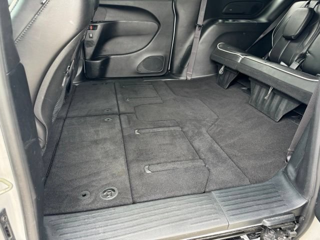 Used 2025 Chrysler Pacifica Limited FWD image 8
