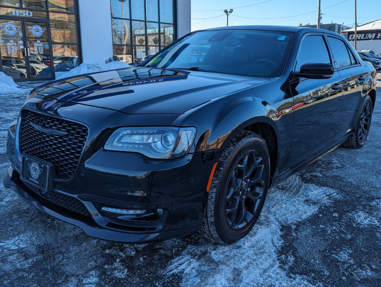 Used 2021 Chrysler 300 Touring L image 2