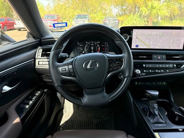 Used 2024 Lexus ES 350 w/ Technology Package FWD image 12