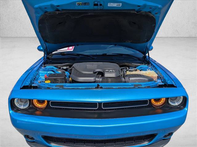 Used 2019 Dodge Challenger SXT w/ Driver Convenience Group image 2