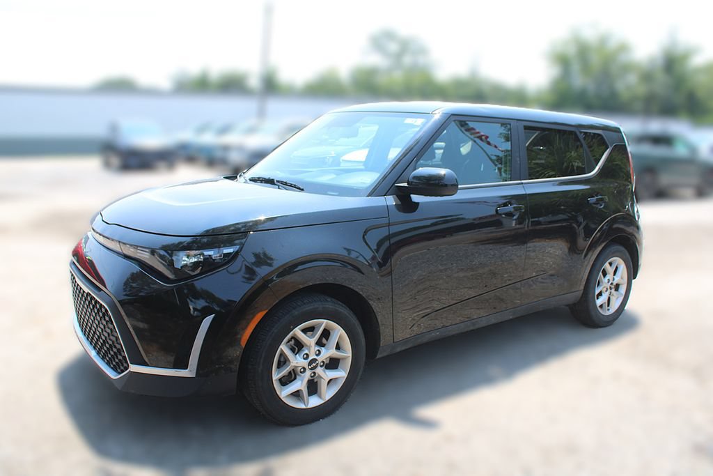 Certified 2024 Kia Soul LX w/ Option Group 015 FWD image 16