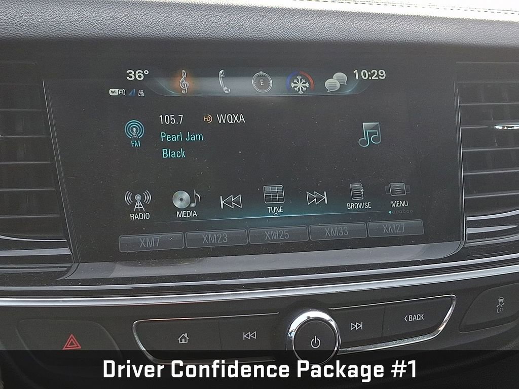 Used 2018 Buick Regal Essence w/ Driver Confidence Package #1 image 16