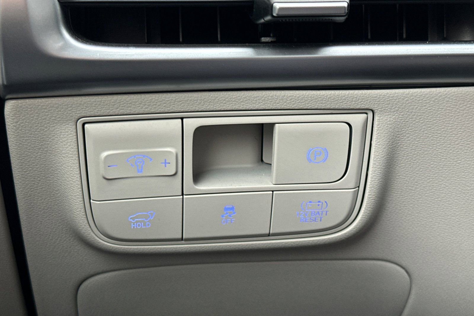 Used 2025 Hyundai Tucson Limited image 42