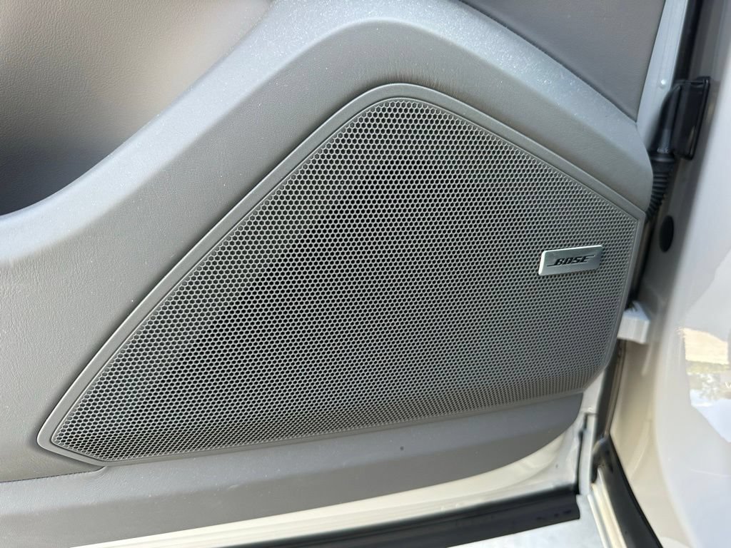 Certified 2023 Porsche Cayenne Turbo AWD/4WD image 16