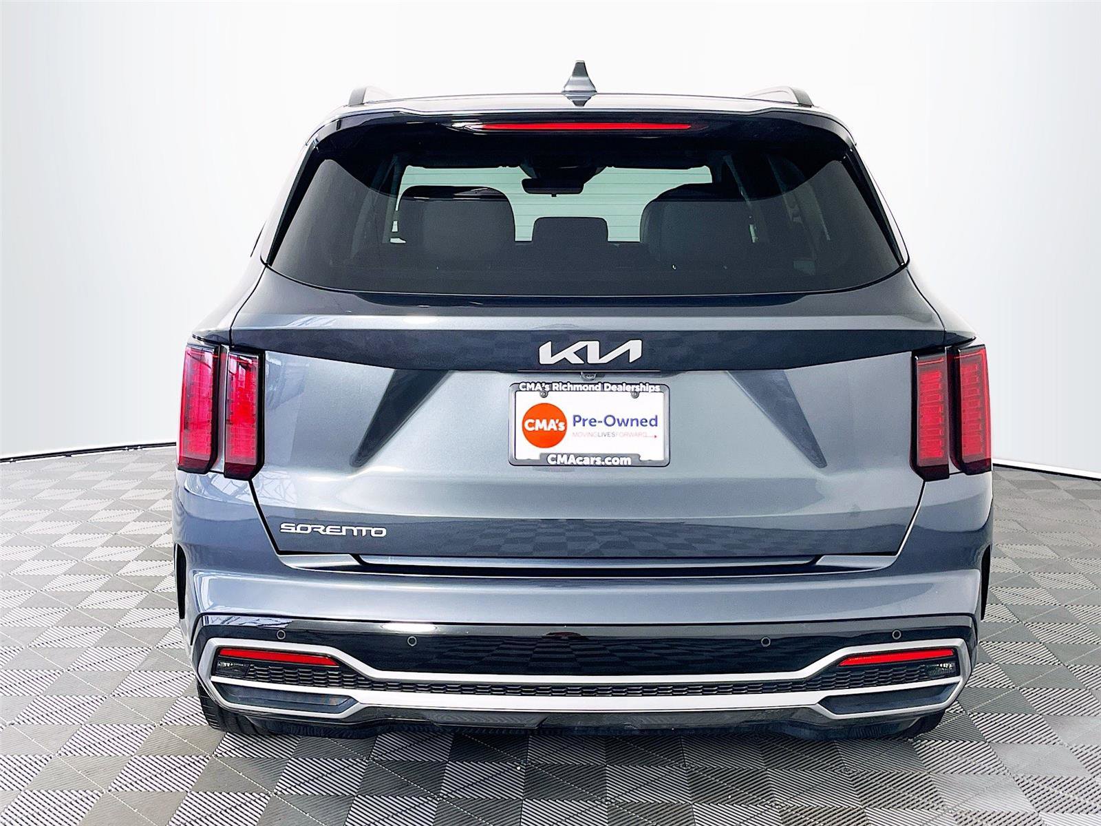 Used 2023 Kia Sorento S w/ Panoramic Sunroof Package image 9