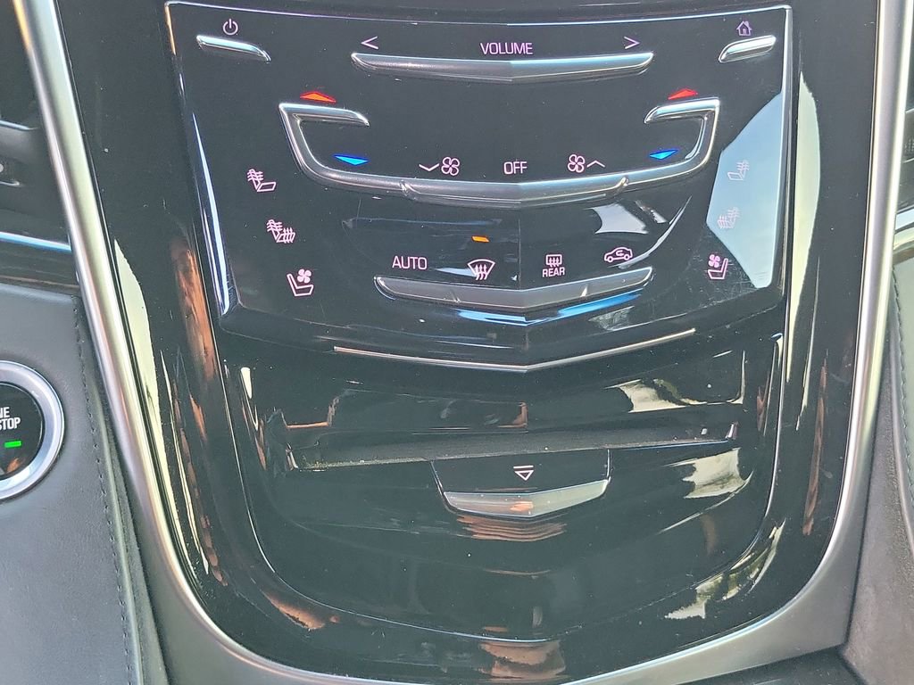 Used 2018 Cadillac Escalade Platinum image 12