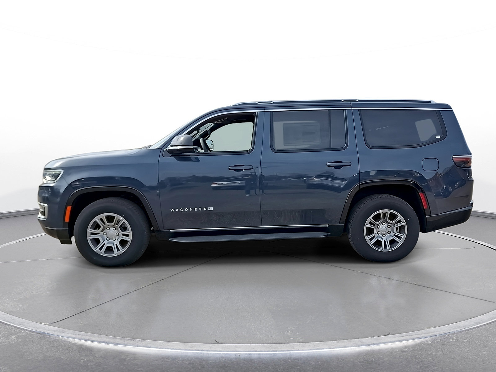 New 2024 Jeep Wagoneer 4WD w/ HD Trailer Tow Package image 5