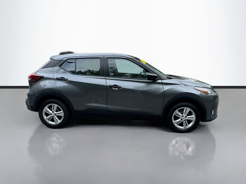 Used 2024 Nissan Kicks S FWD image 9