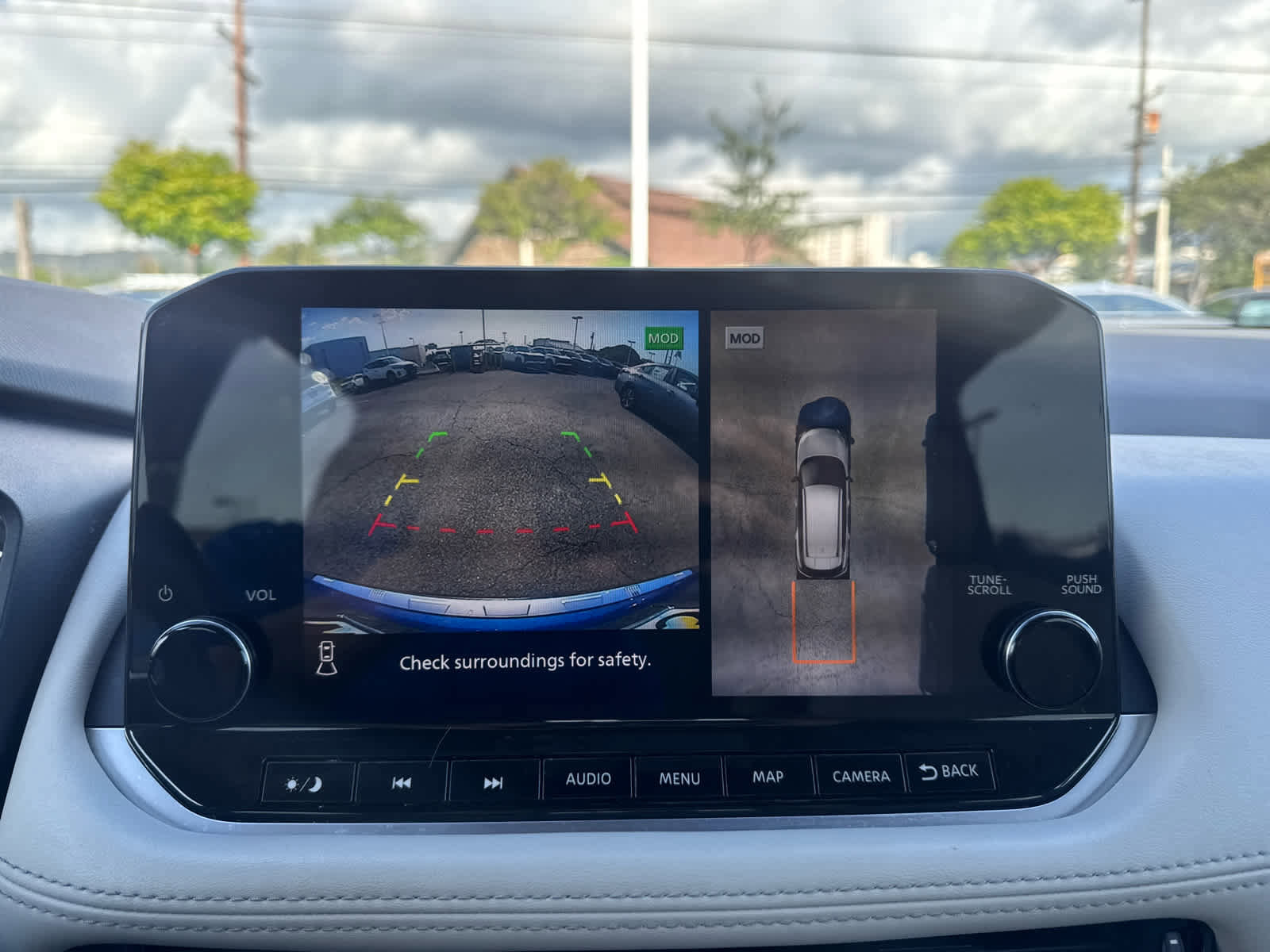 Used 2023 Nissan Rogue SL w/ SL Premium Package image 7