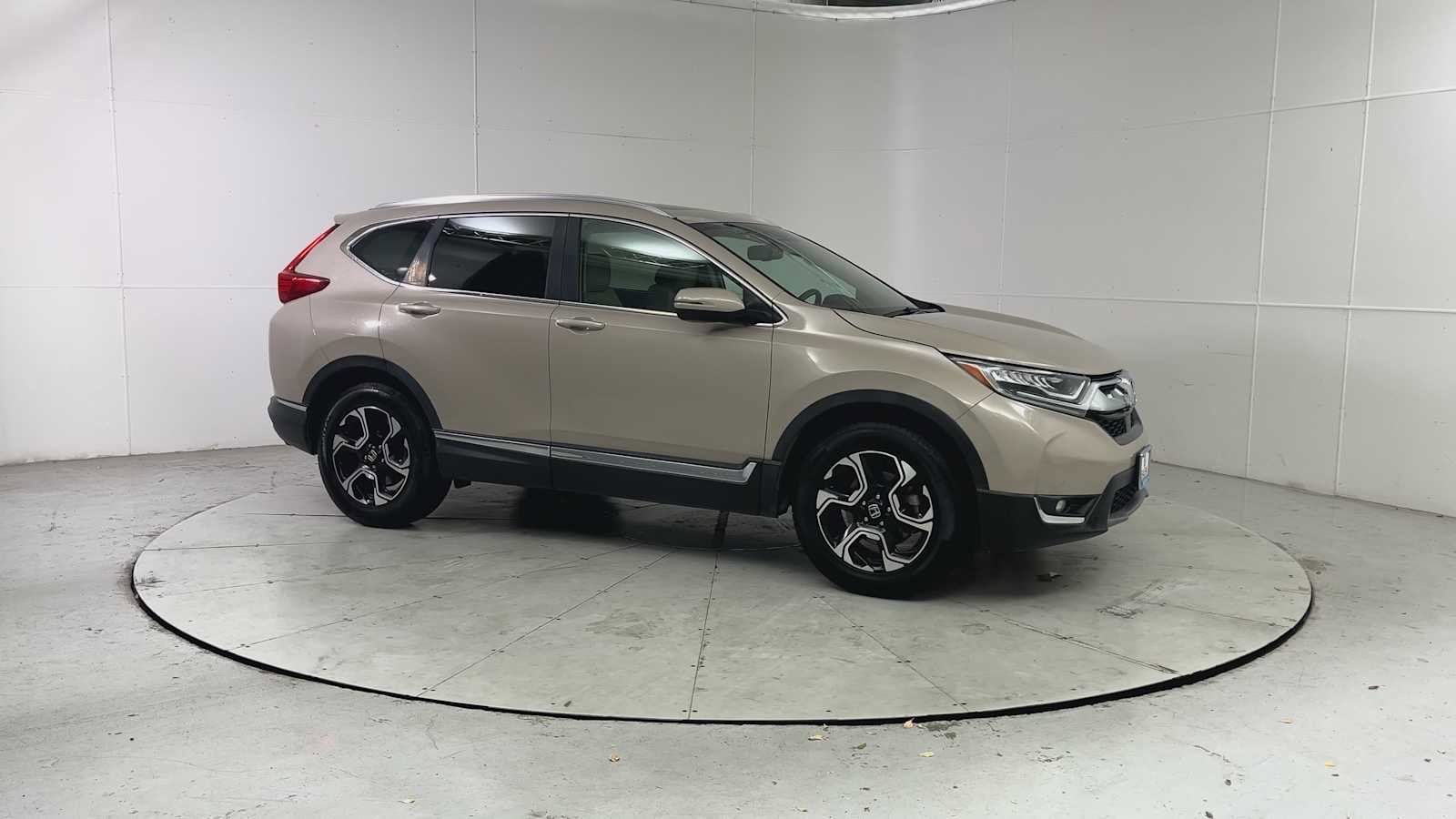 Used 2017 Honda CR-V Touring image 7