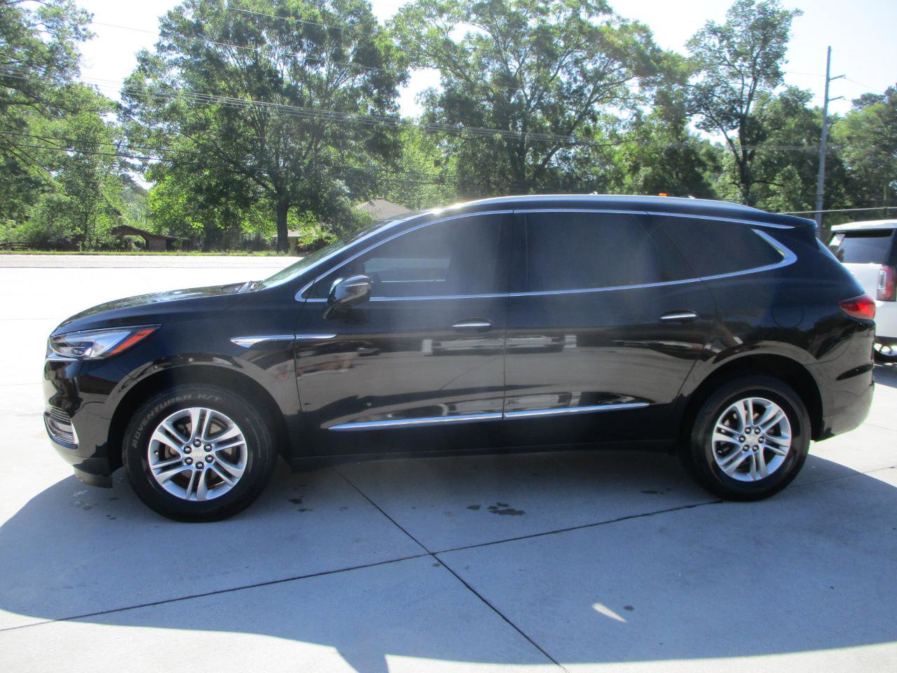 Used 2018 Buick Enclave Essence FWD image 9