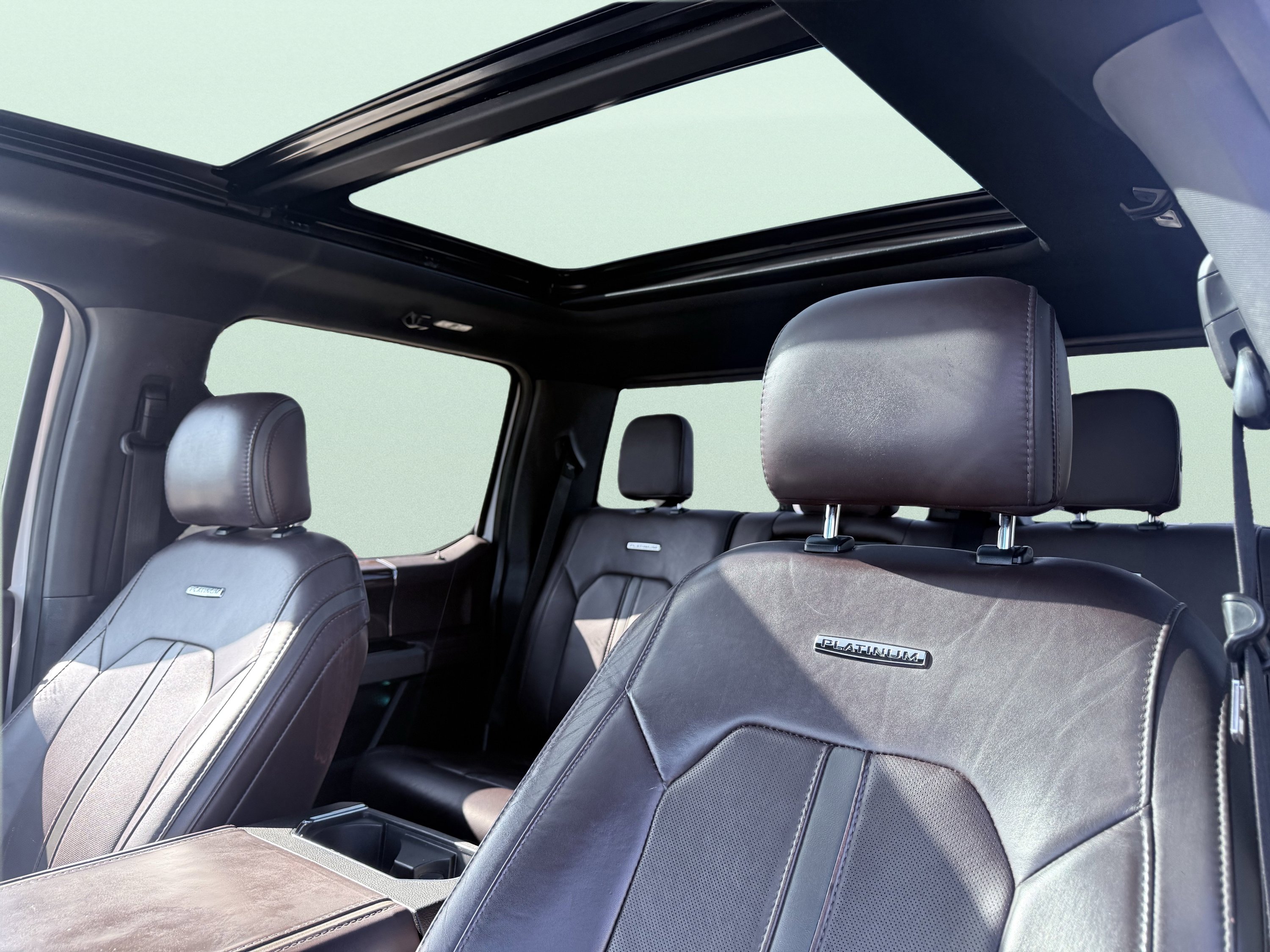 Used 2016 Ford F150 Platinum w/ Equipment Group 701A Luxury image 11