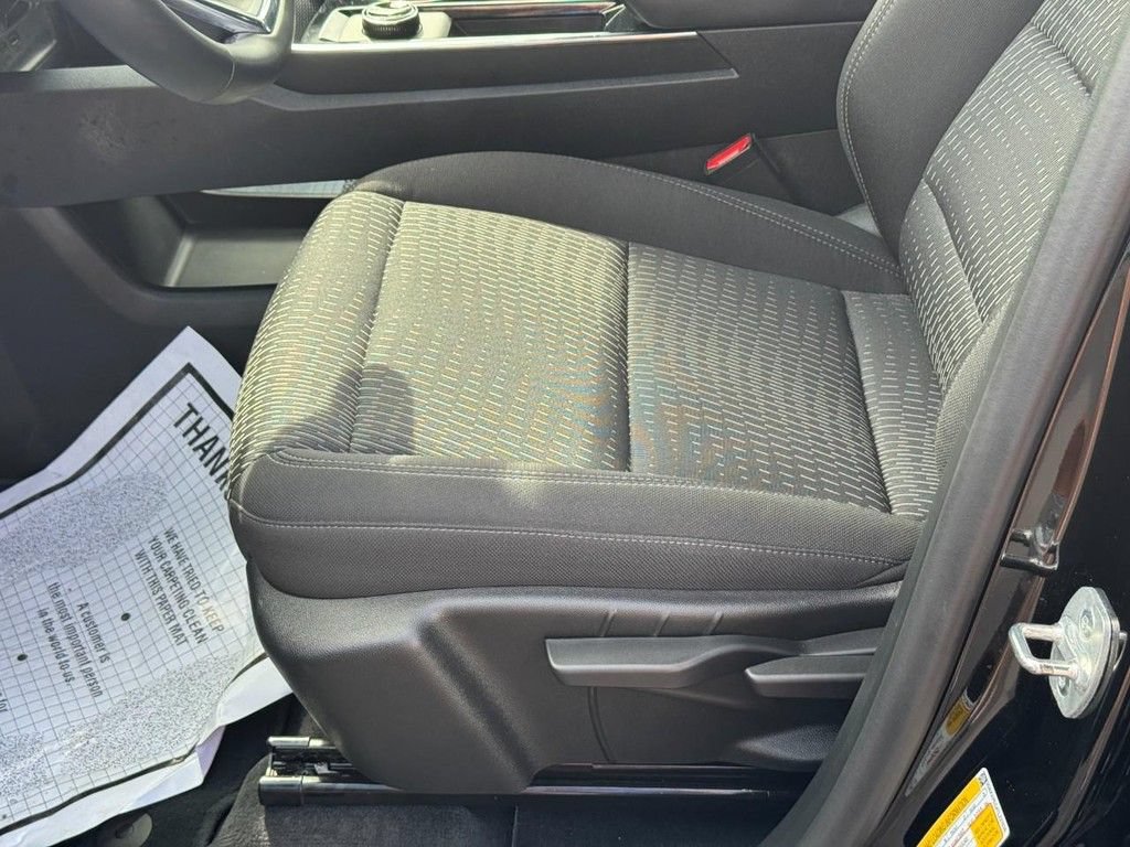 Used 2026 Chevrolet Equinox LT AWD/4WD image 22