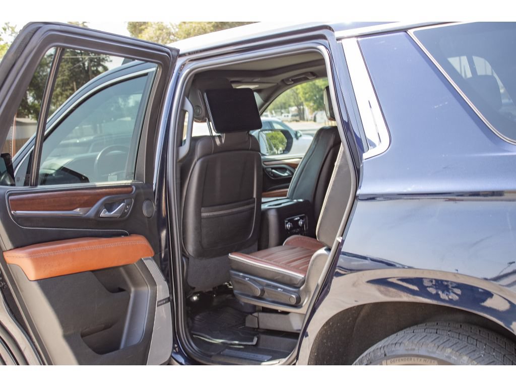 Used 2023 GMC Yukon Denali Ultimate AWD/4WD image 15