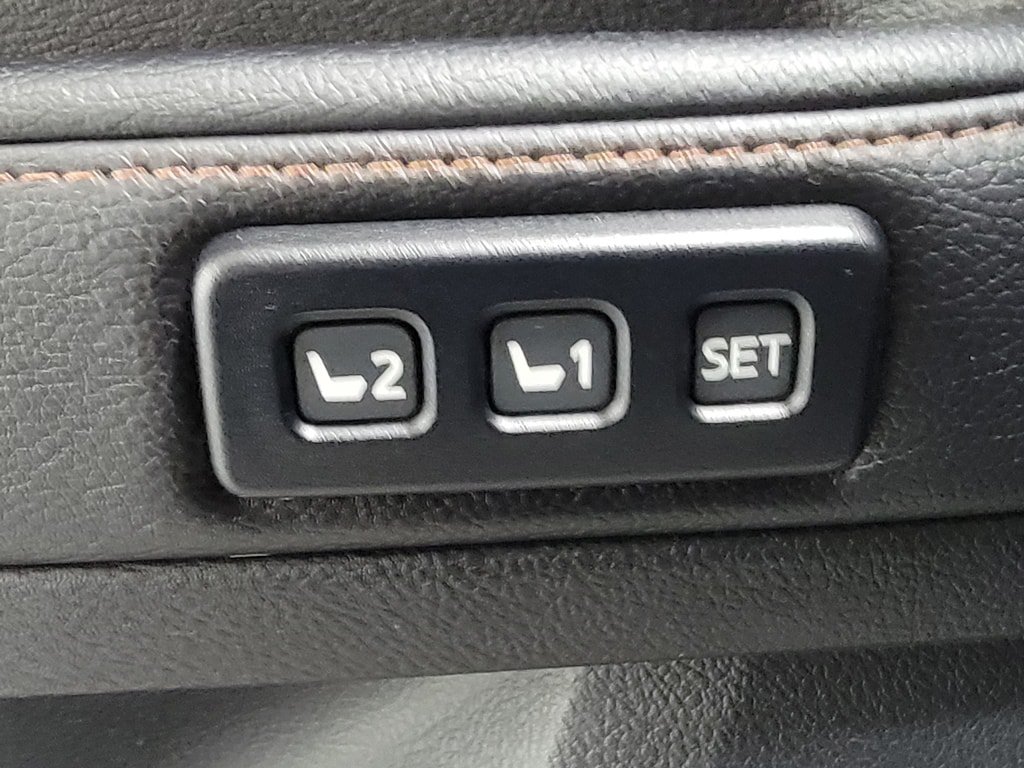 Used 2014 Toyota 4Runner Limited AWD/4WD image 29