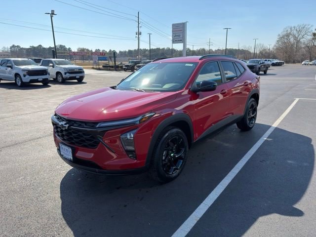 New 2026 Chevrolet Trax LT w/ Midnight Edition image 3