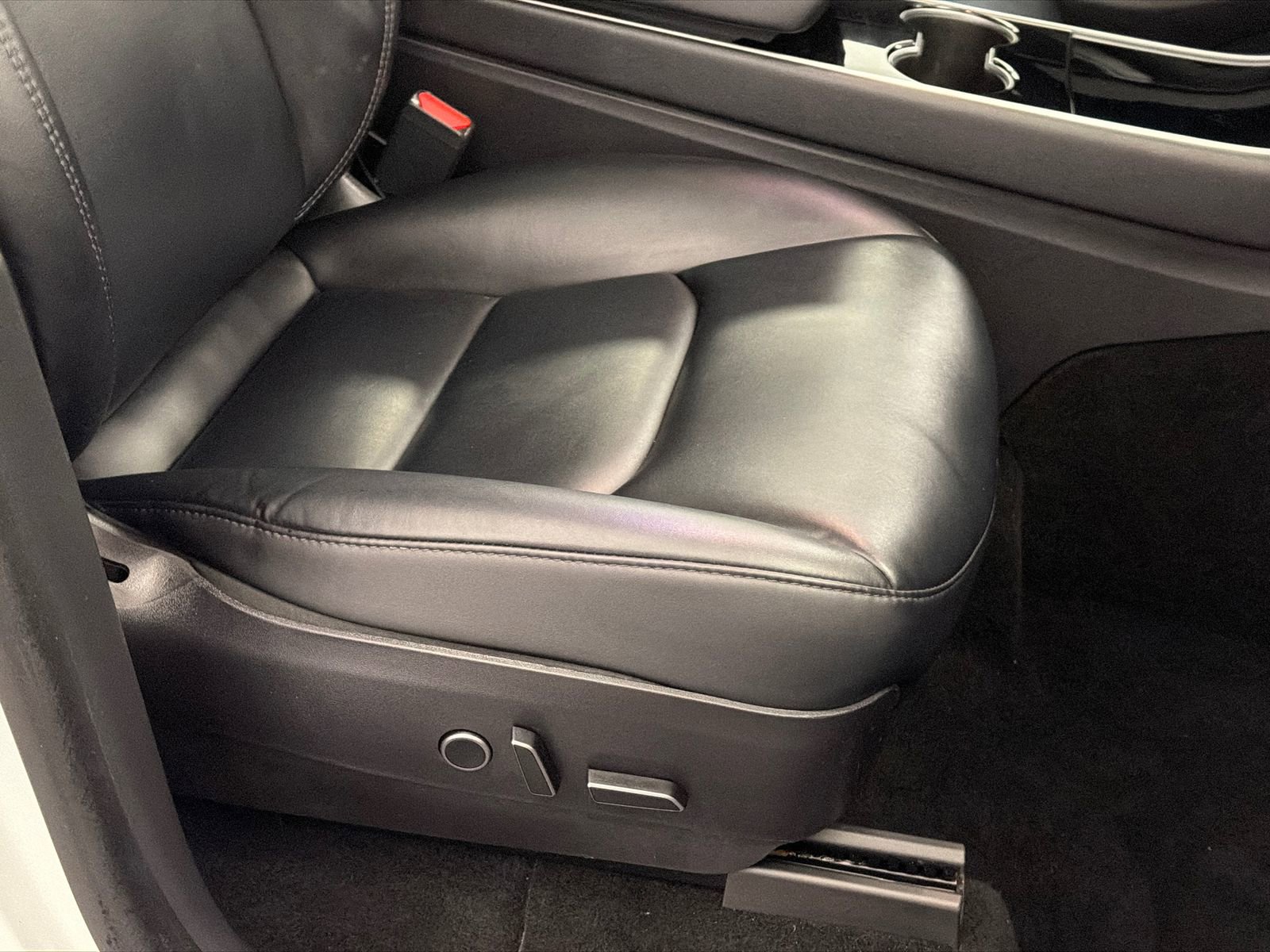 Used 2021 Tesla Model Y Long Range image 12