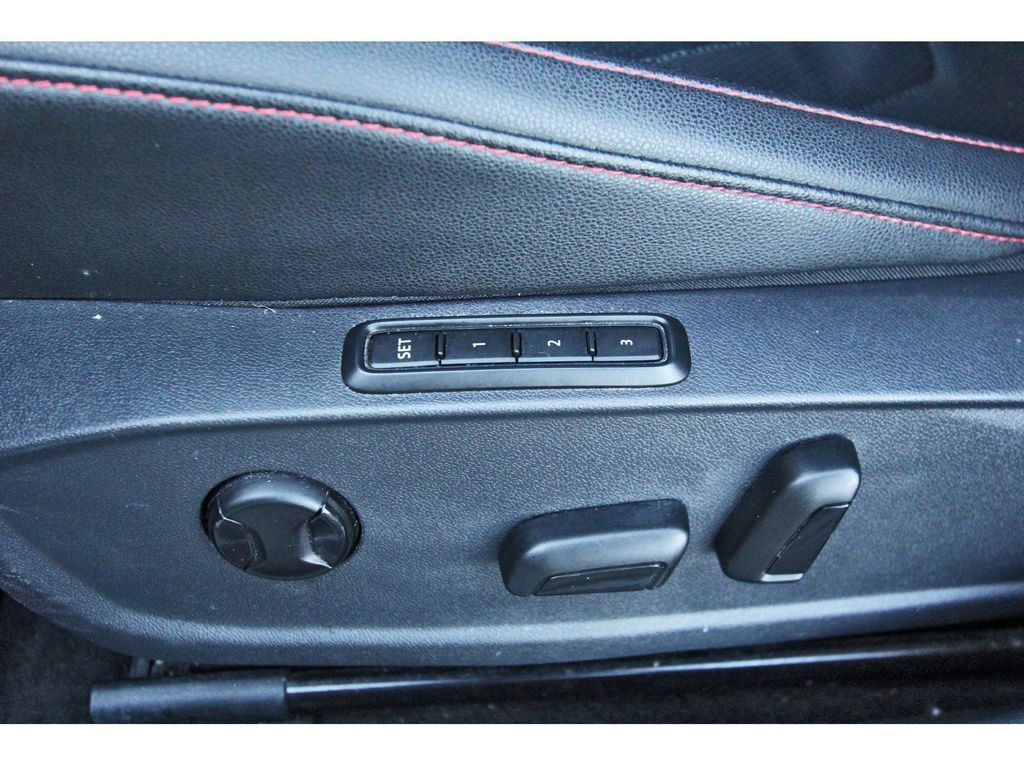 Used 2019 Volkswagen Jetta GLI Autobahn image 28