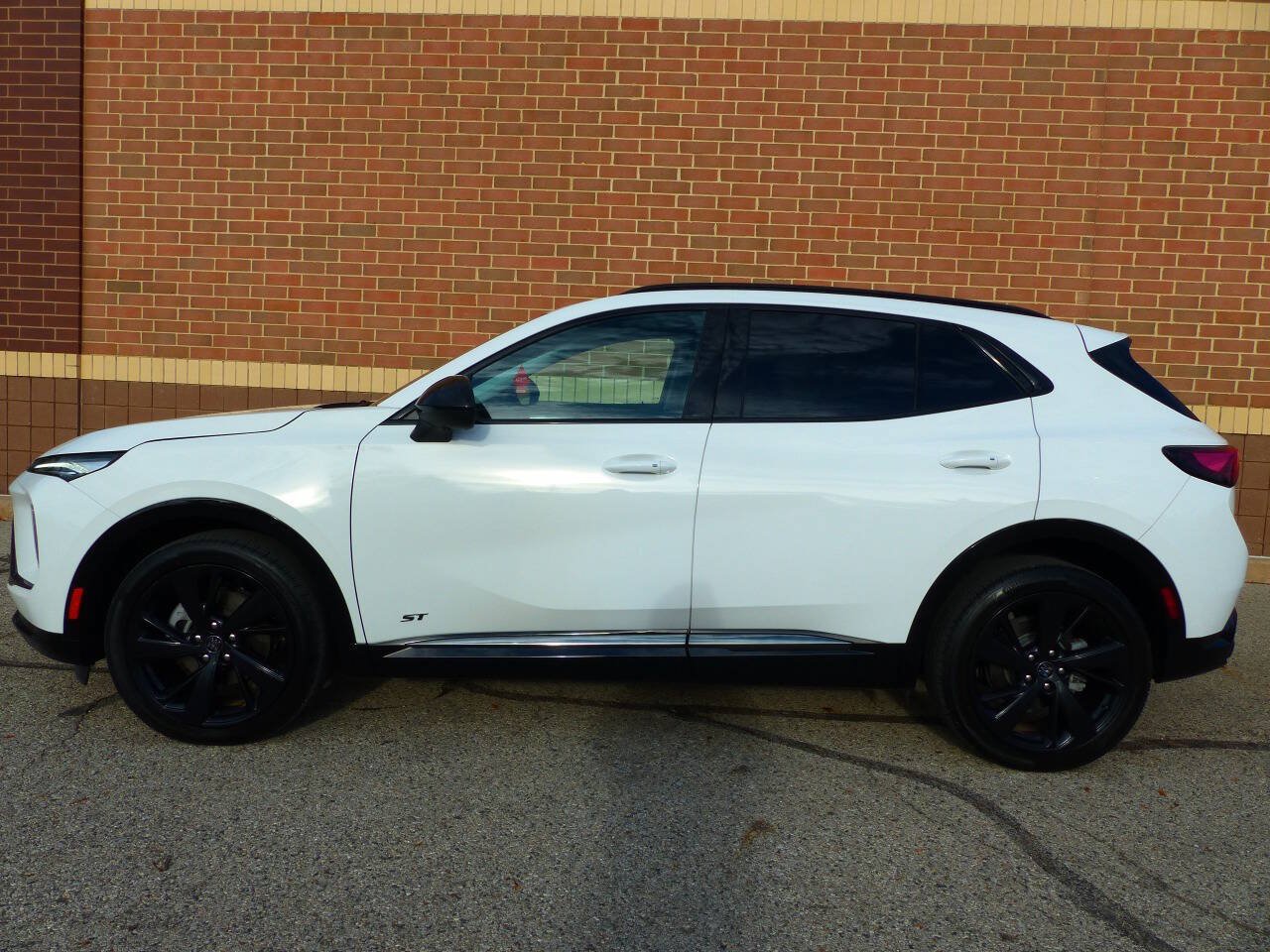 Used 2024 Buick Envision Sport Touring AWD/4WD image 6