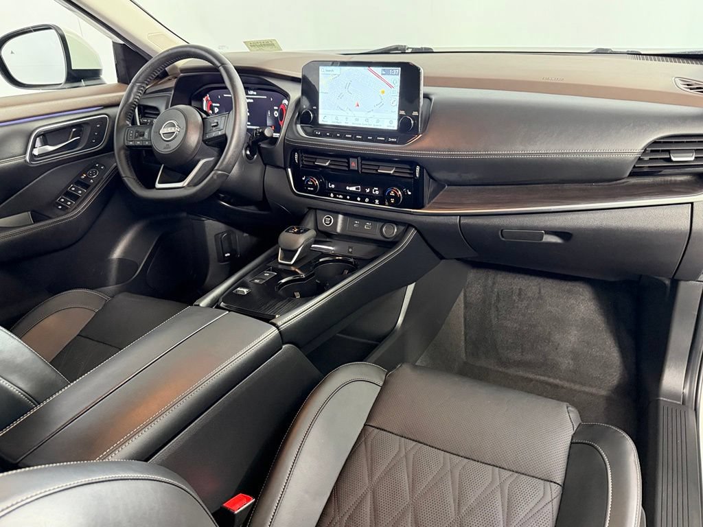 Used 2023 Nissan Rogue Platinum FWD image 12