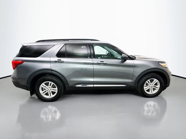Used 2023 Ford Explorer XLT w/ Class IV Trailer Tow Package AWD/4WD image 8