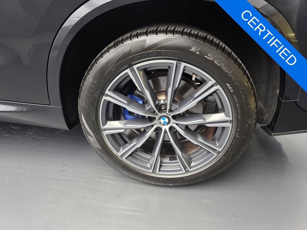 Certified 2024 BMW X5 xDrive40i w/ M Sport Package AWD/4WD image 17