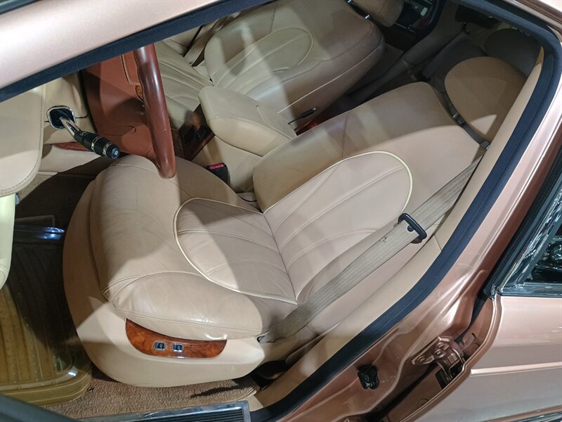 Used 1999 Rolls-Royce Silver Seraph RWD image 17