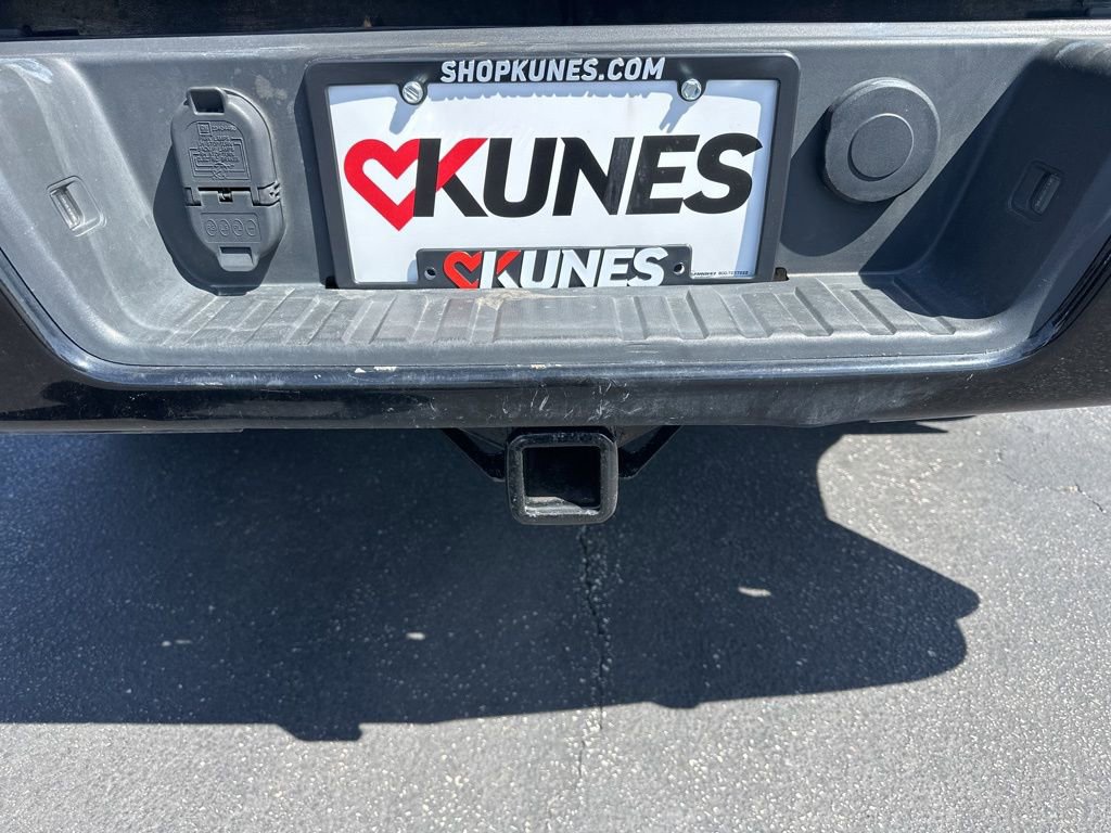 Used 2018 Chevrolet Colorado Z71 AWD/4WD image 10