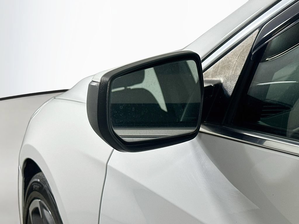 Used 2020 Chevrolet Malibu LT FWD image 35