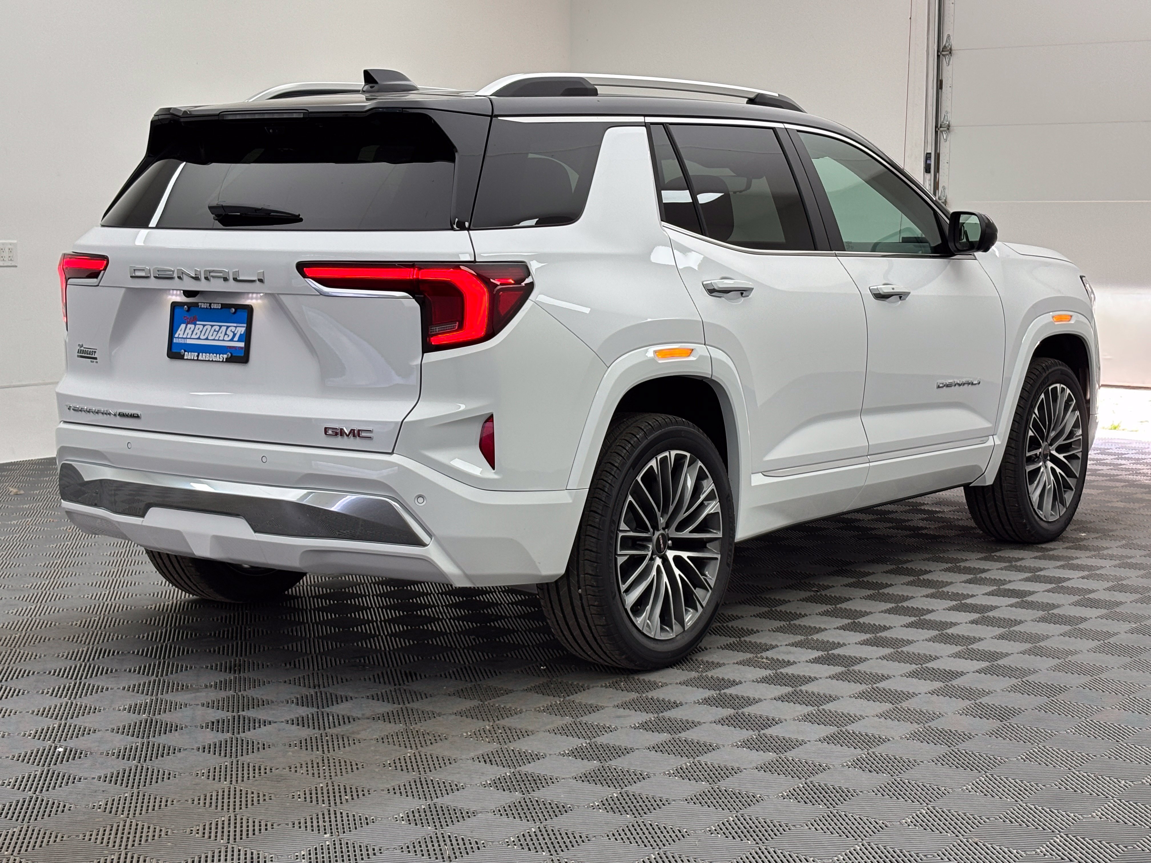 New 2027 GMC Terrain Denali w/ LPO, Floor Liner Package AWD/4WD image 10