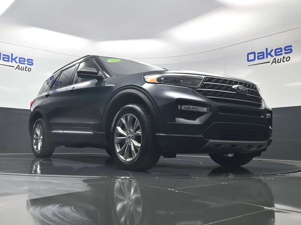Used 2022 Ford Explorer XLT w/ Equipment Group 202A AWD/4WD image 39