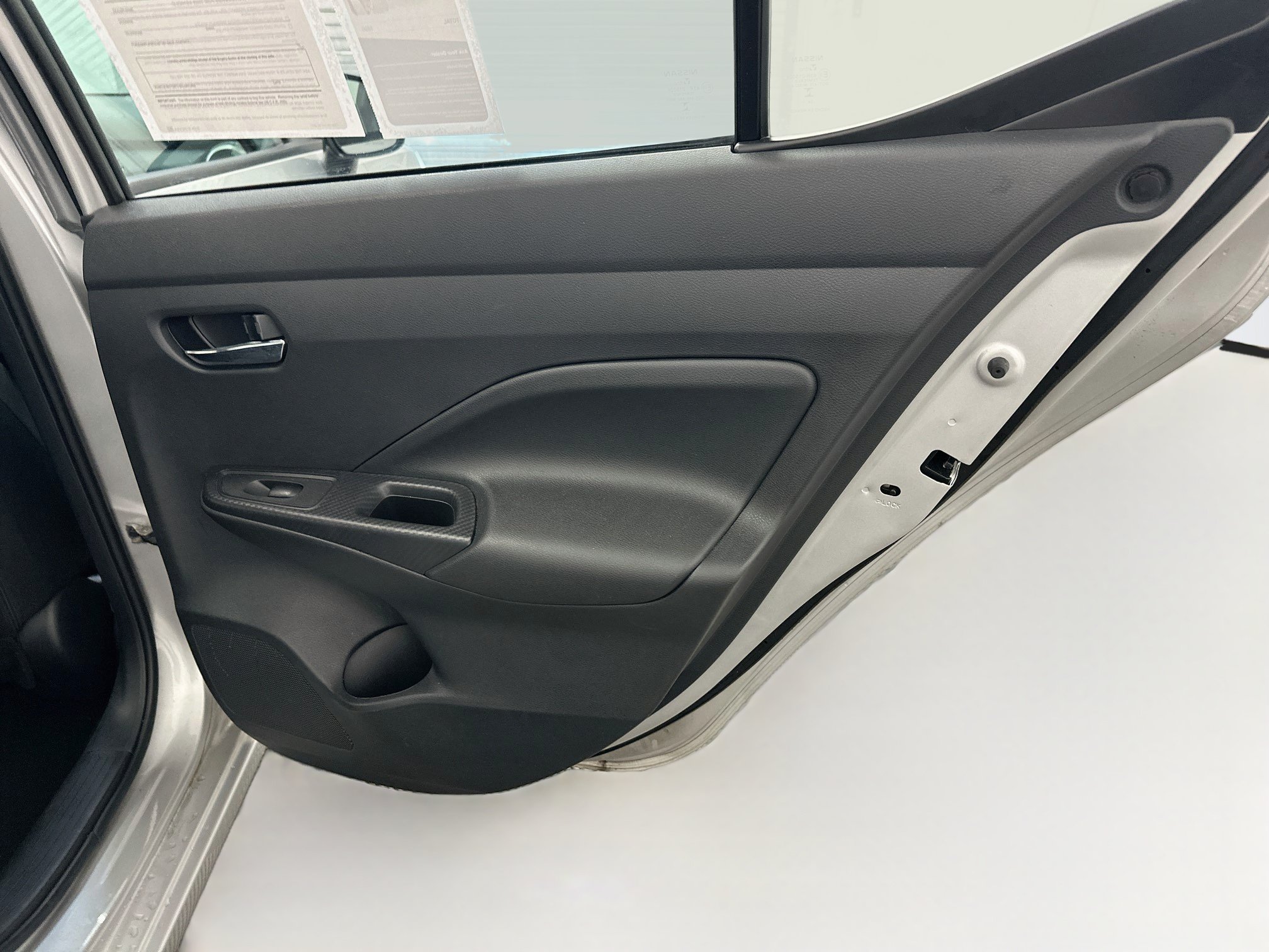 Used 2025 Nissan Versa SV FWD image 30