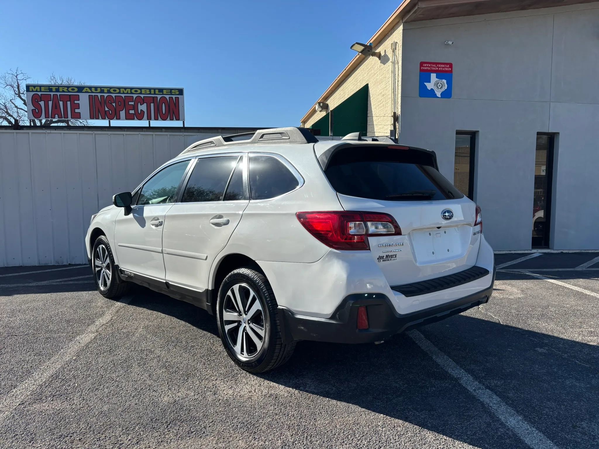Used 2018 Subaru Outback 2.5i Limited w/ Popular Package #2 AWD/4WD image 8