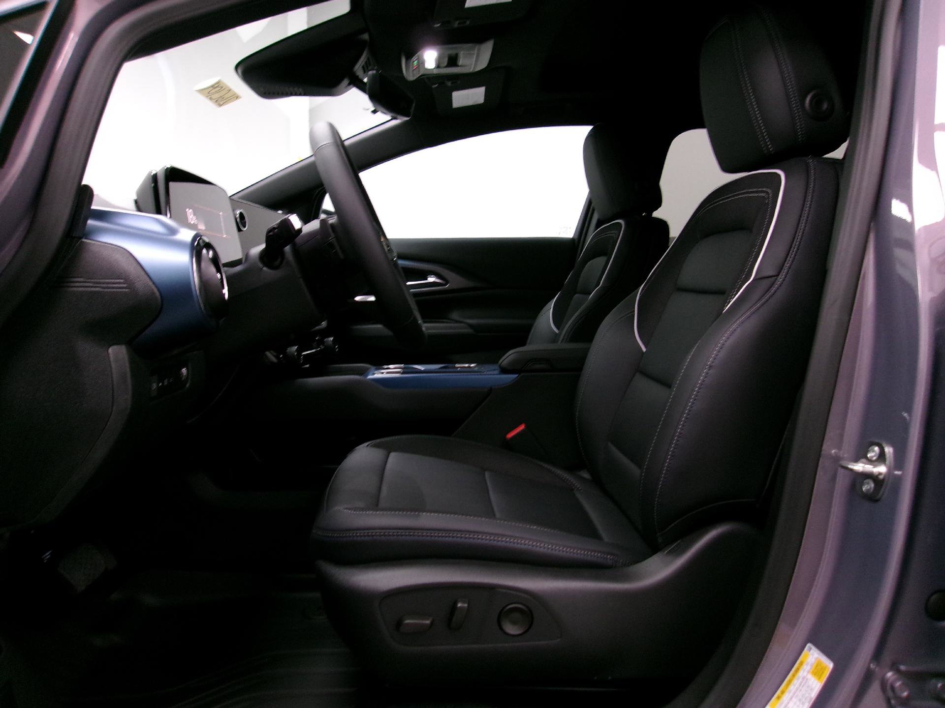 New 2026 Chevrolet Equinox EV LT w/ Convenience Package II image 10