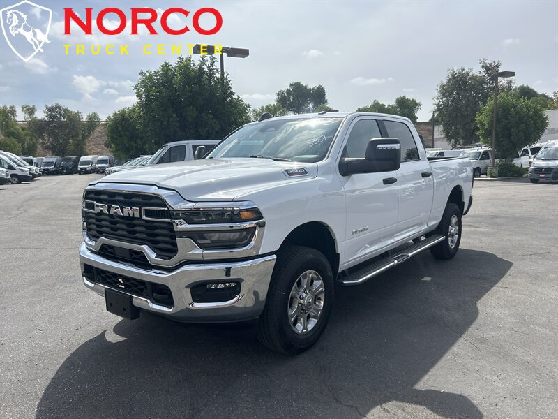 Used 2025 RAM 2500 Big Horn AWD/4WD image 4