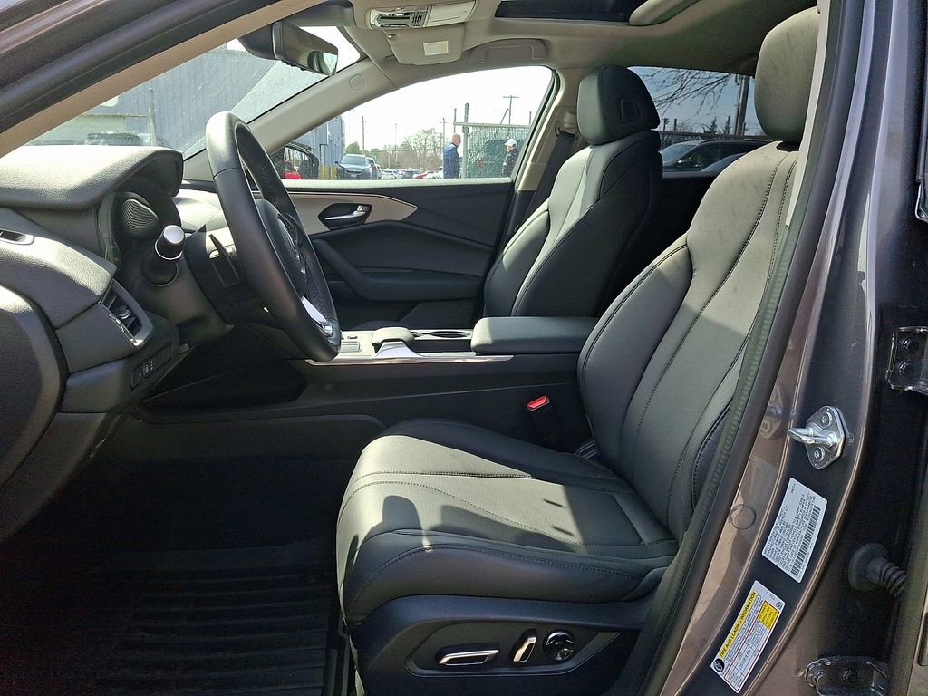 Used 2023 Acura TLX FWD image 13